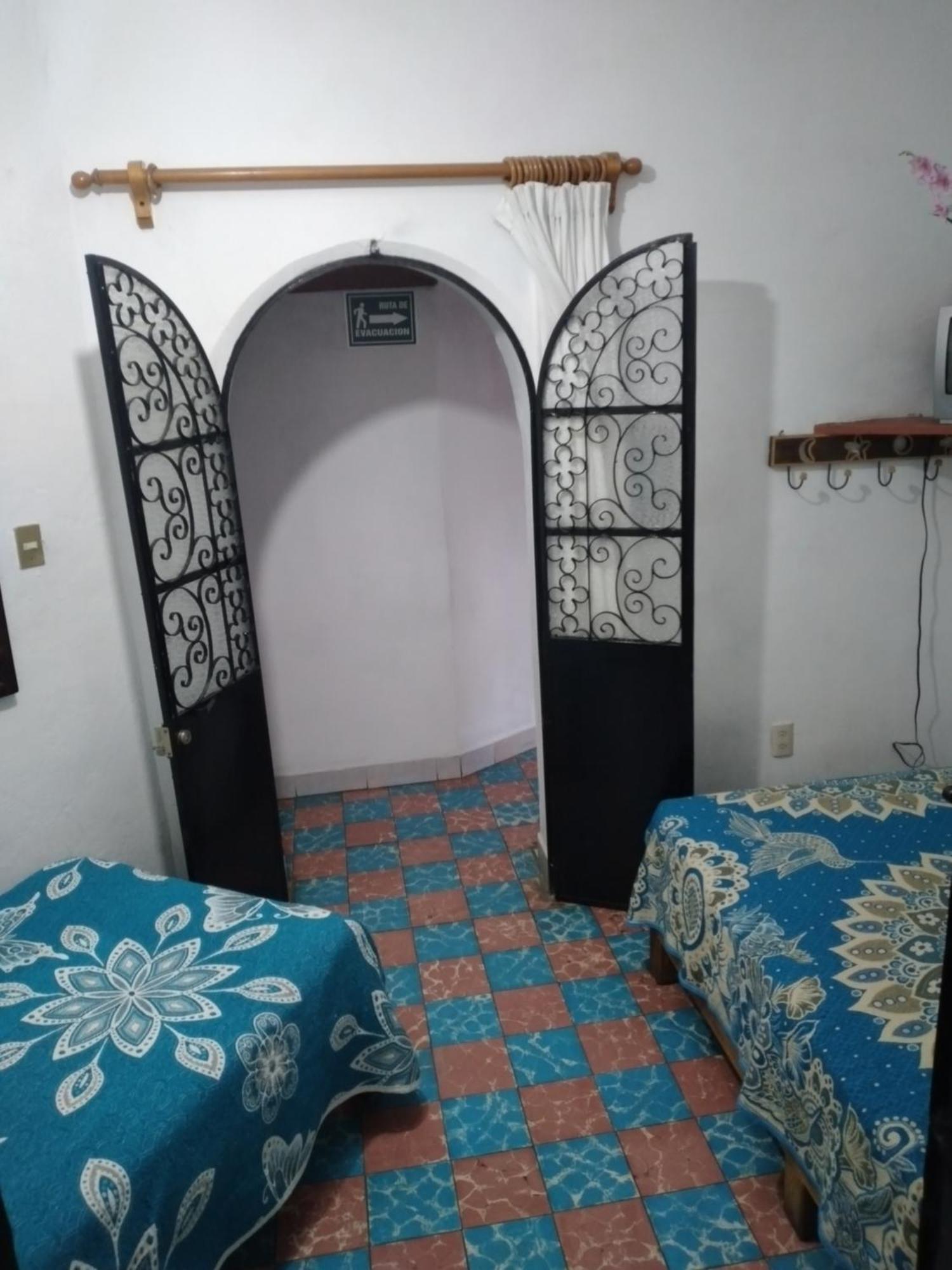 Hotel Las Palomas Таско-де-Аларкон Экстерьер фото